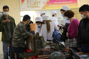 Уроки мужества "Мы этой памяти верны" и патриотические выставки прошли для студентов Астраханского государственного медицинского Университета